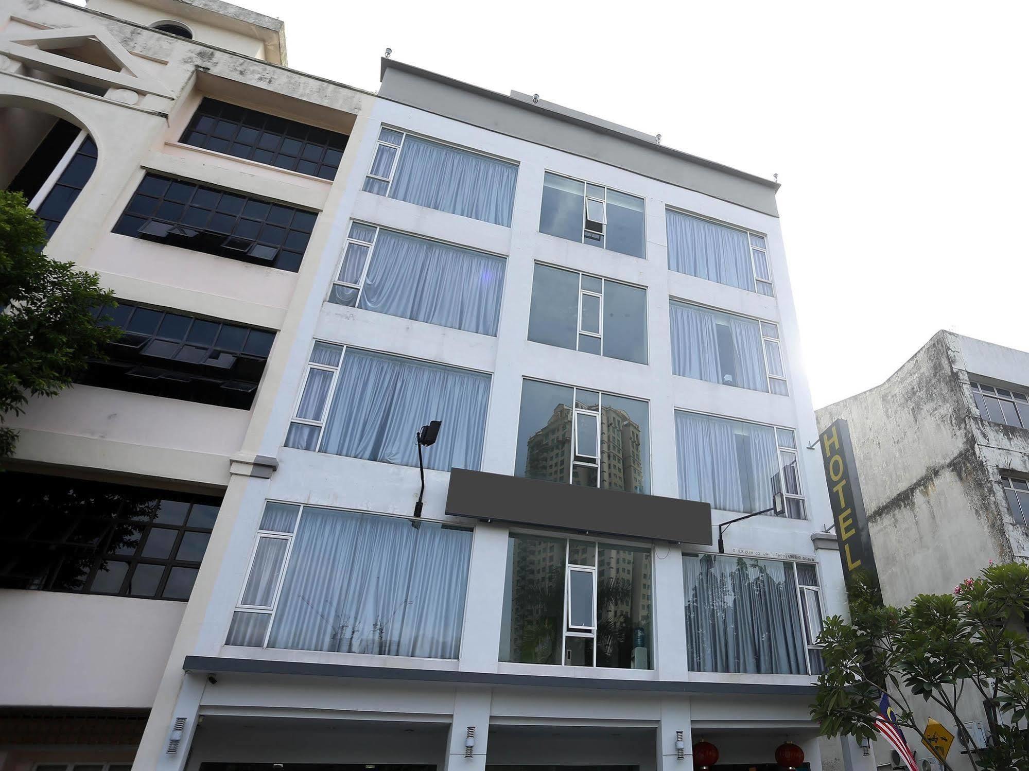 Golden Court Hotel - Tun Abdul Razak Johor Bahru Exterior foto