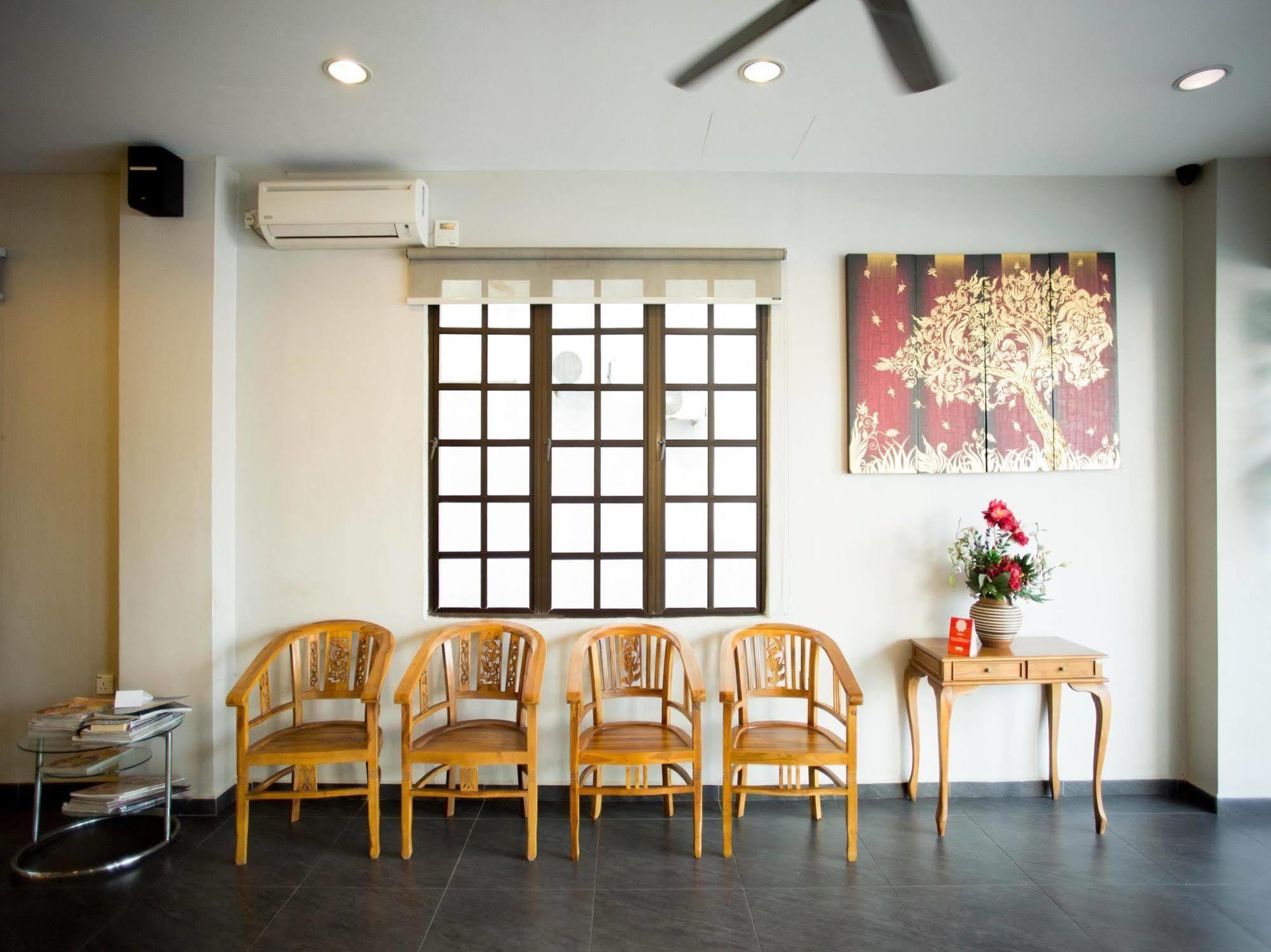 Golden Court Hotel - Tun Abdul Razak Johor Bahru Exterior foto